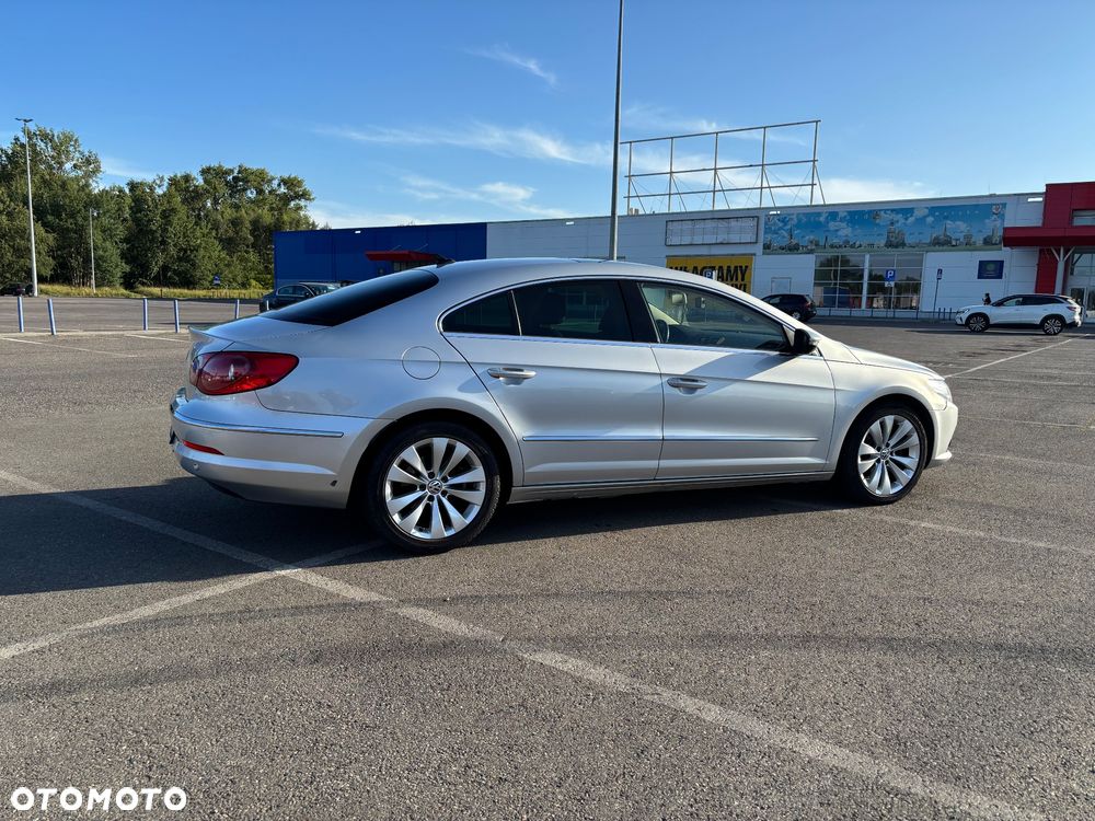 Volkswagen Passat CC - 11