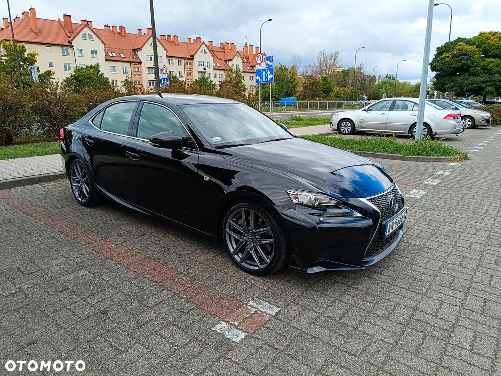 Lexus IS 200t F Sport - 25