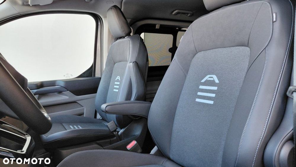 Ford Tourneo Custom - 11