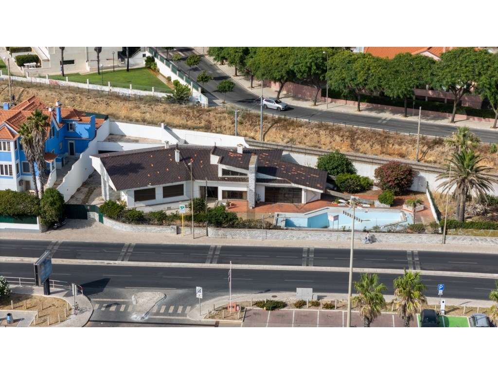 Moradia T11 Isolada na Primeira Linha de Mar com Piscina Privativa ... - Grande imagem: 3/46