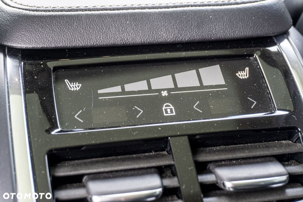 Volvo XC 90 - 22