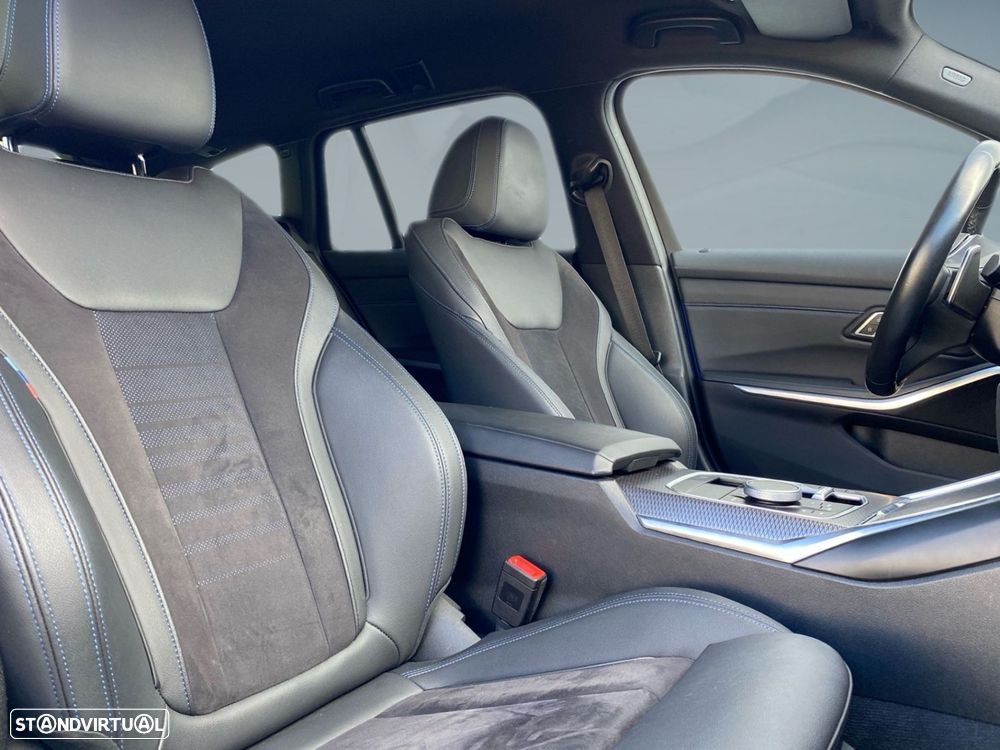 BMW 320 d Touring Pack Desportivo M Auto - 15