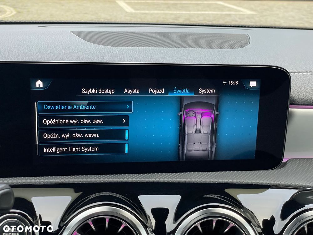 Mercedes-Benz CLA 200 AMG Line 7G-DCT - 34