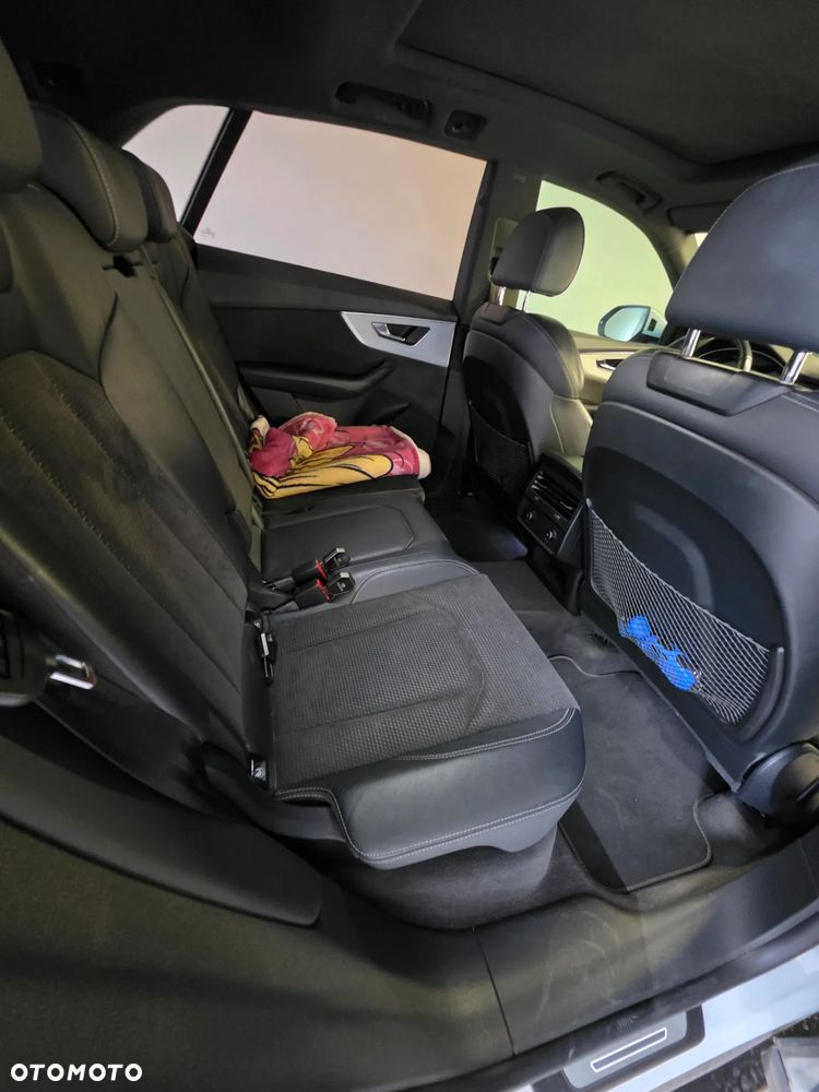 Audi SQ8 - 11