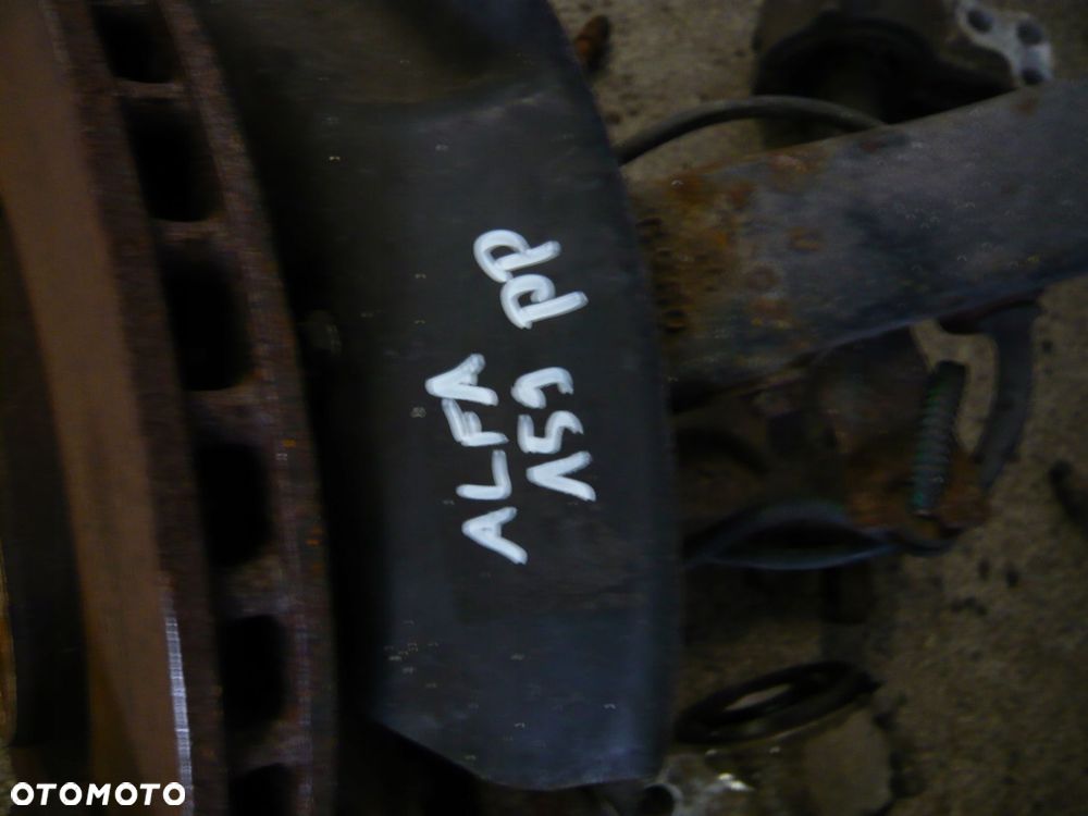 zwrotnica prawa lub lewa alfa romeo 159 - 2