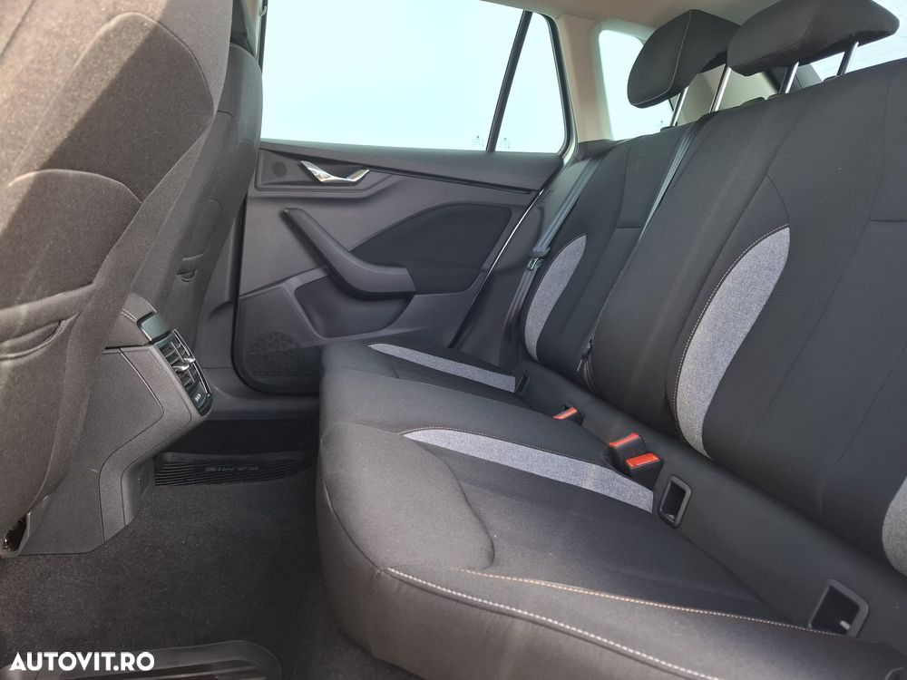 Skoda Kamiq 1.0 TSI Selection - 38