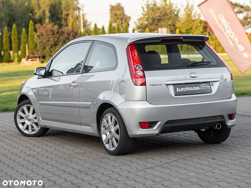 Ford Fiesta - 8