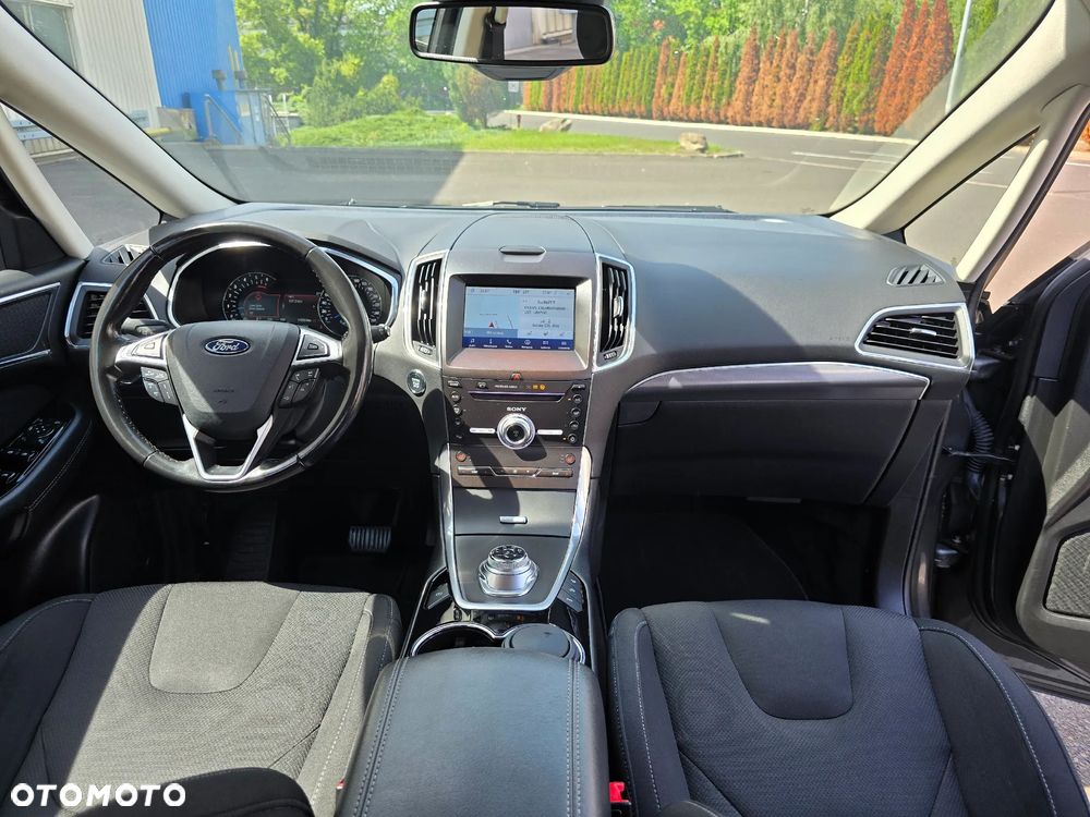 Ford S-Max 2.0 EcoBlue Titanium - 24
