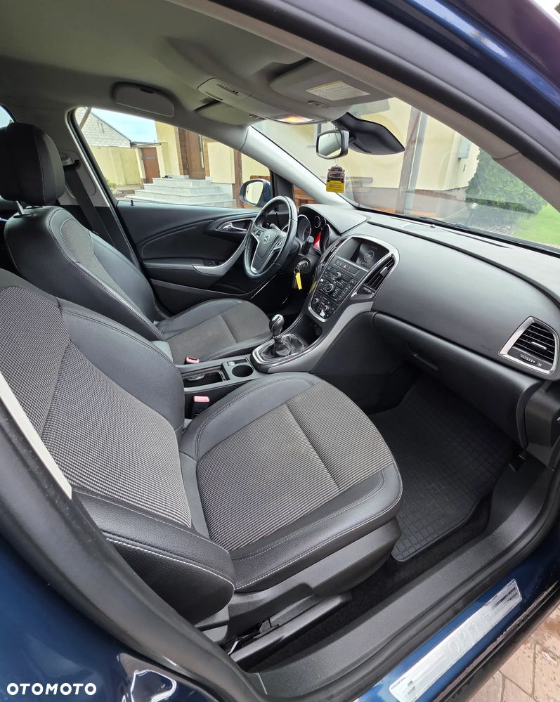 Opel Astra 1.4 T Enjoy S&S - 6