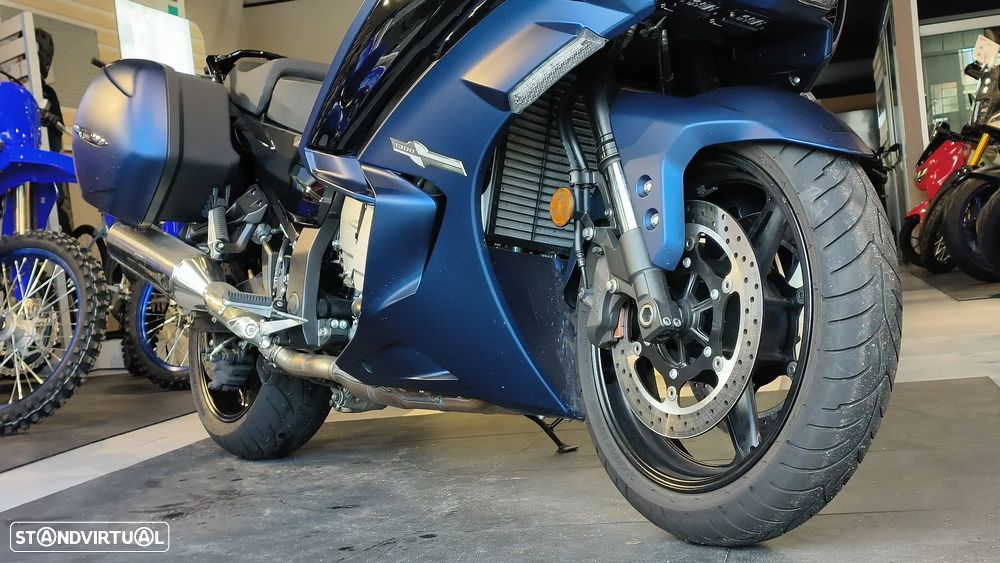 Yamaha FJR 1300AE - 3