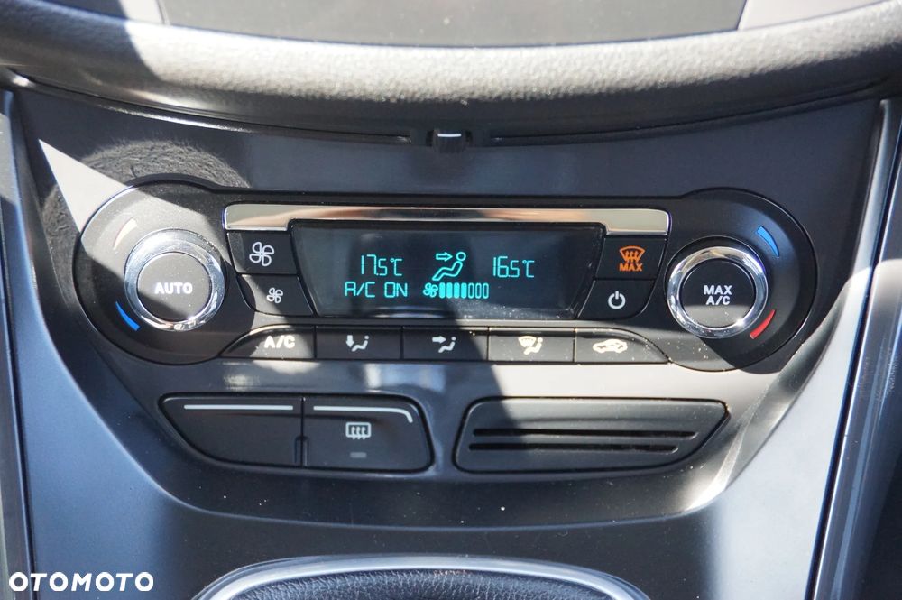 Ford Kuga 2.0 TDCi 4x4 Titanium - 16