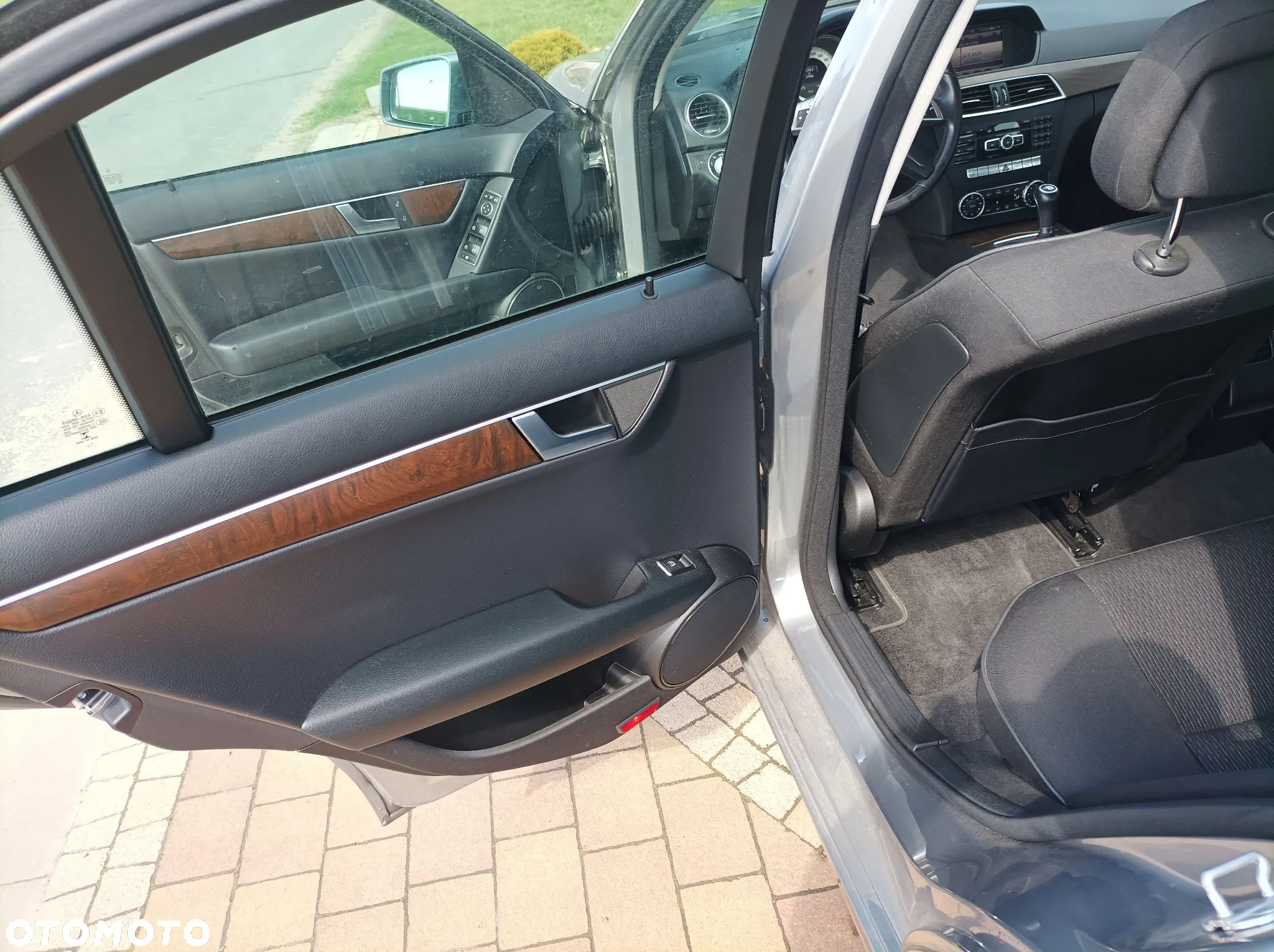 Mercedes-Benz Klasa C 180 (BlueEFFICIENCY) Avantgarde - 16