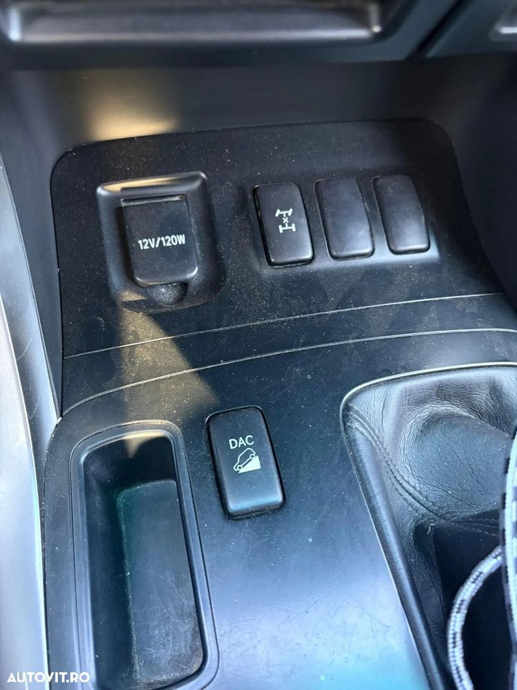 Toyota Land Cruiser - 6