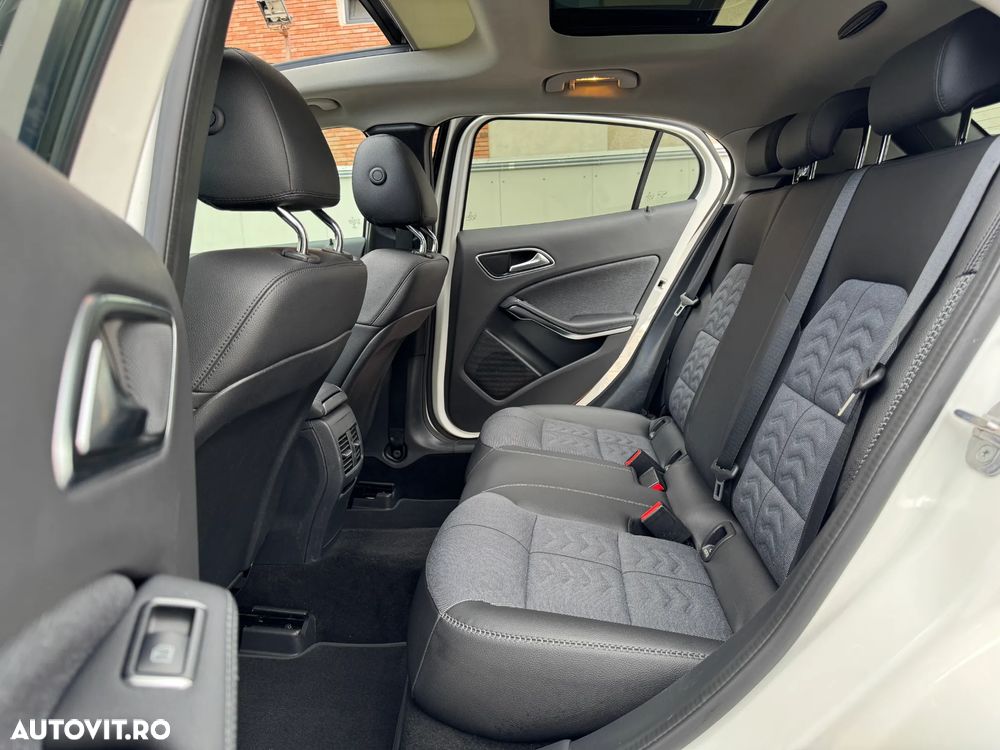 Mercedes-Benz GLA 200 d 7G-DCT UrbanStyle Edition - 17