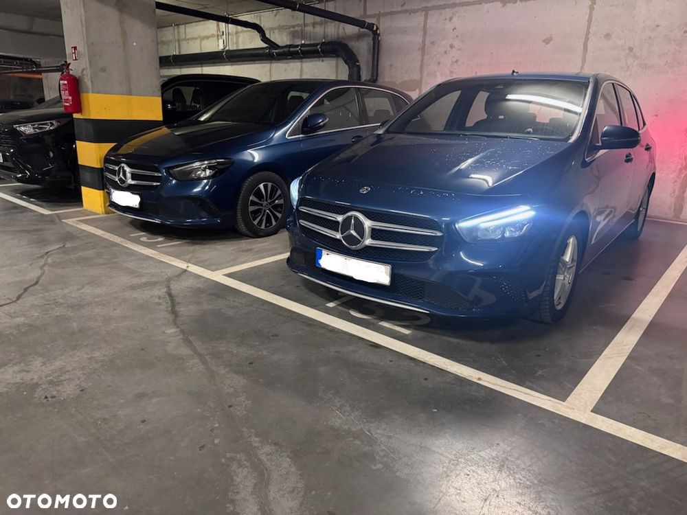 Mercedes-Benz Klasa B 200 d 8G-DCT - 32