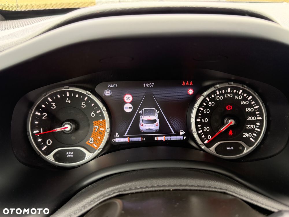 Jeep Renegade - 27