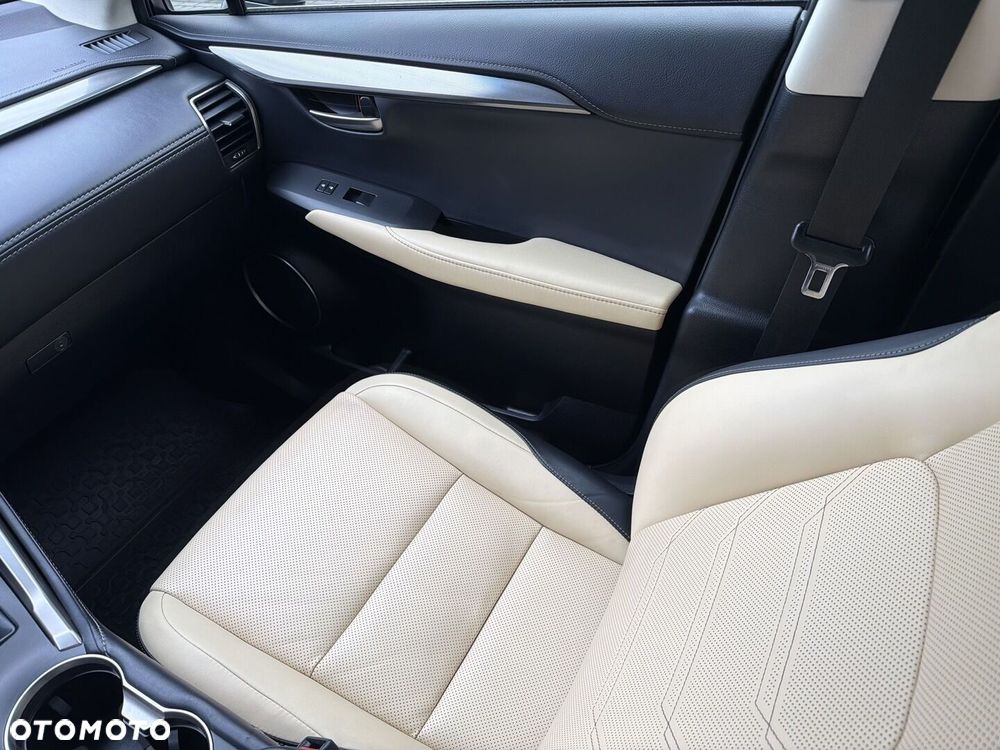 Lexus NX 300h Comfort AWD - 23