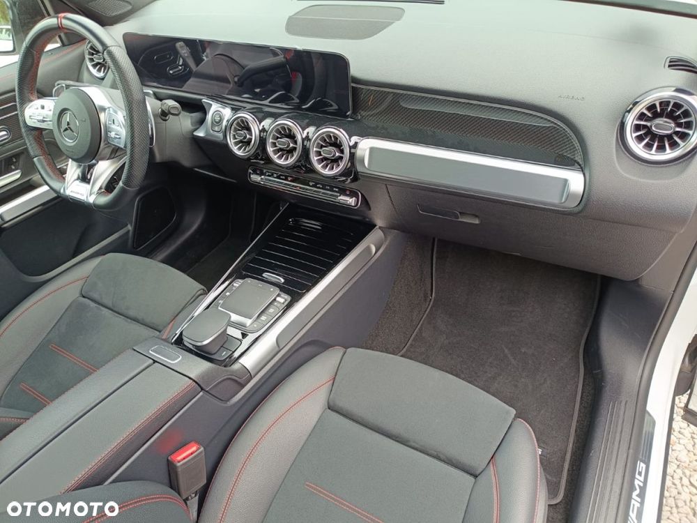 Mercedes-Benz GLB - 30