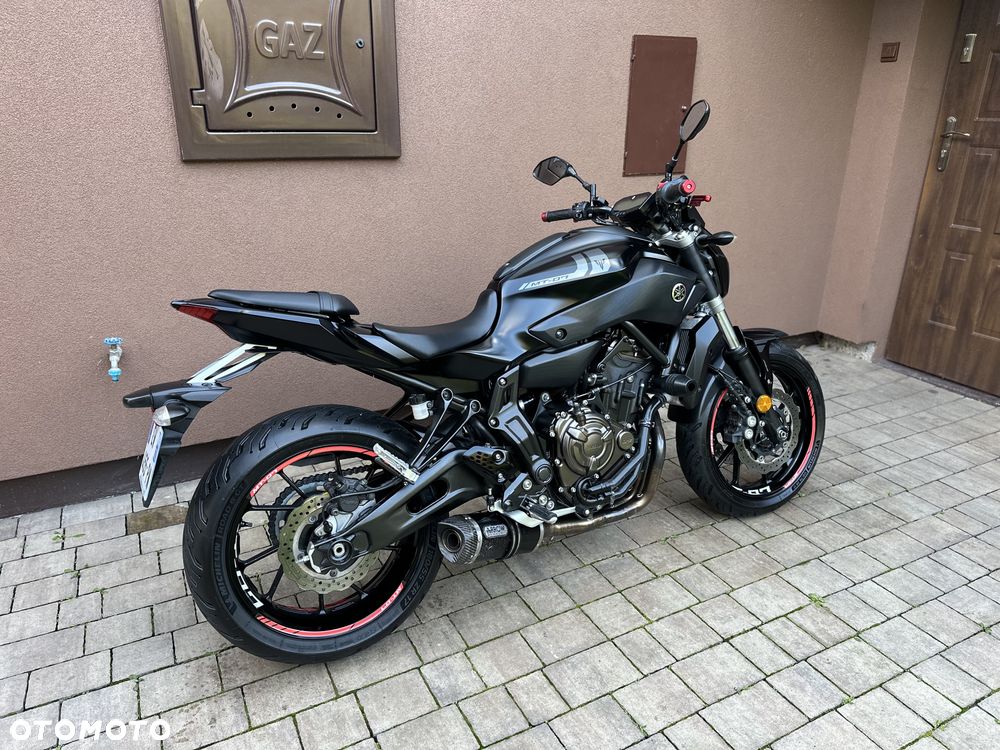 Yamaha MT - 6