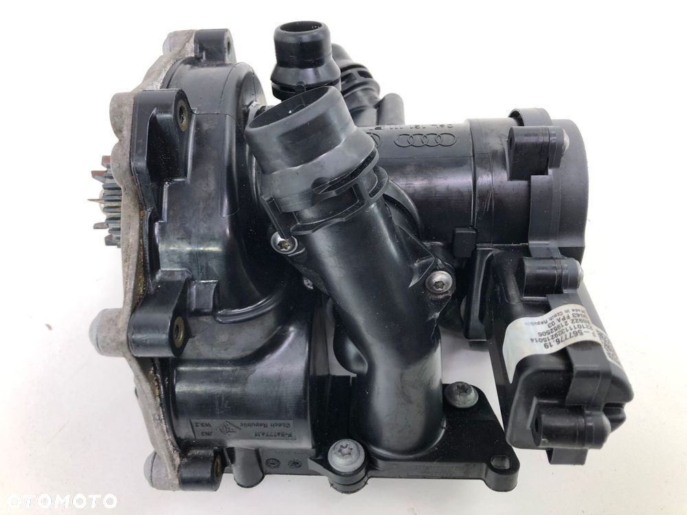 AUDI A4 B9 2.0 TFSI POMPA WODY OBUDOWA TERMOSTATU 06L121012 06L121111 - 8