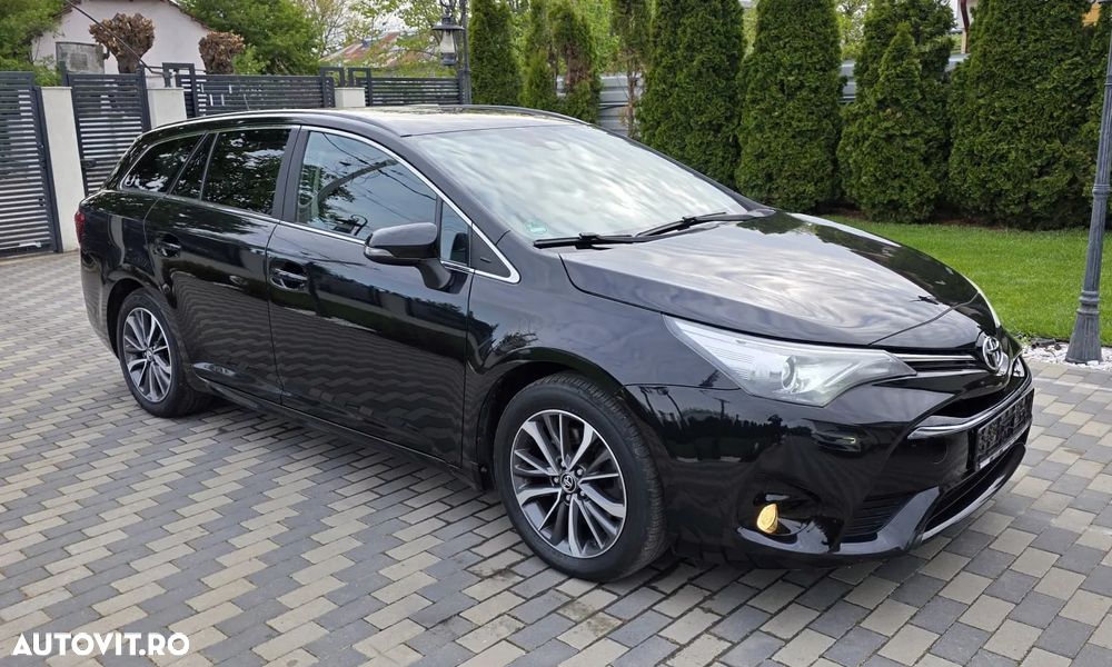 Toyota Avensis - 4