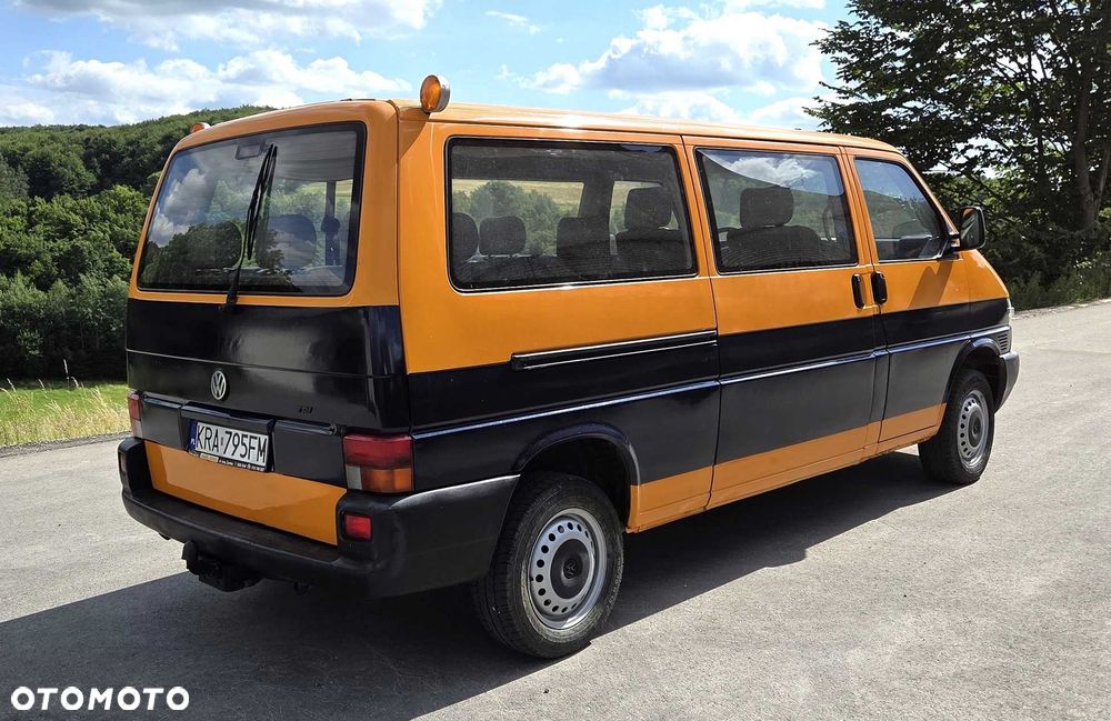 Volkswagen Caravelle - 3