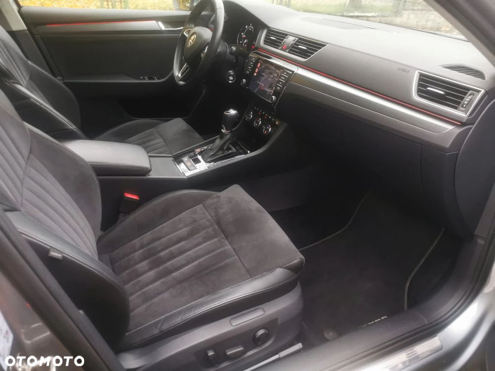 Skoda Superb 2.0 TDI DSG Premium Edition - 13