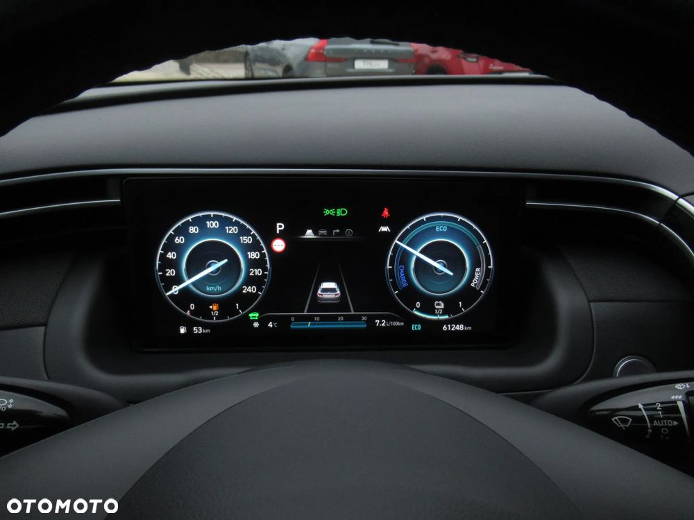 Hyundai Tucson 1.6 T-GDi HEV Executive 2WD - 32