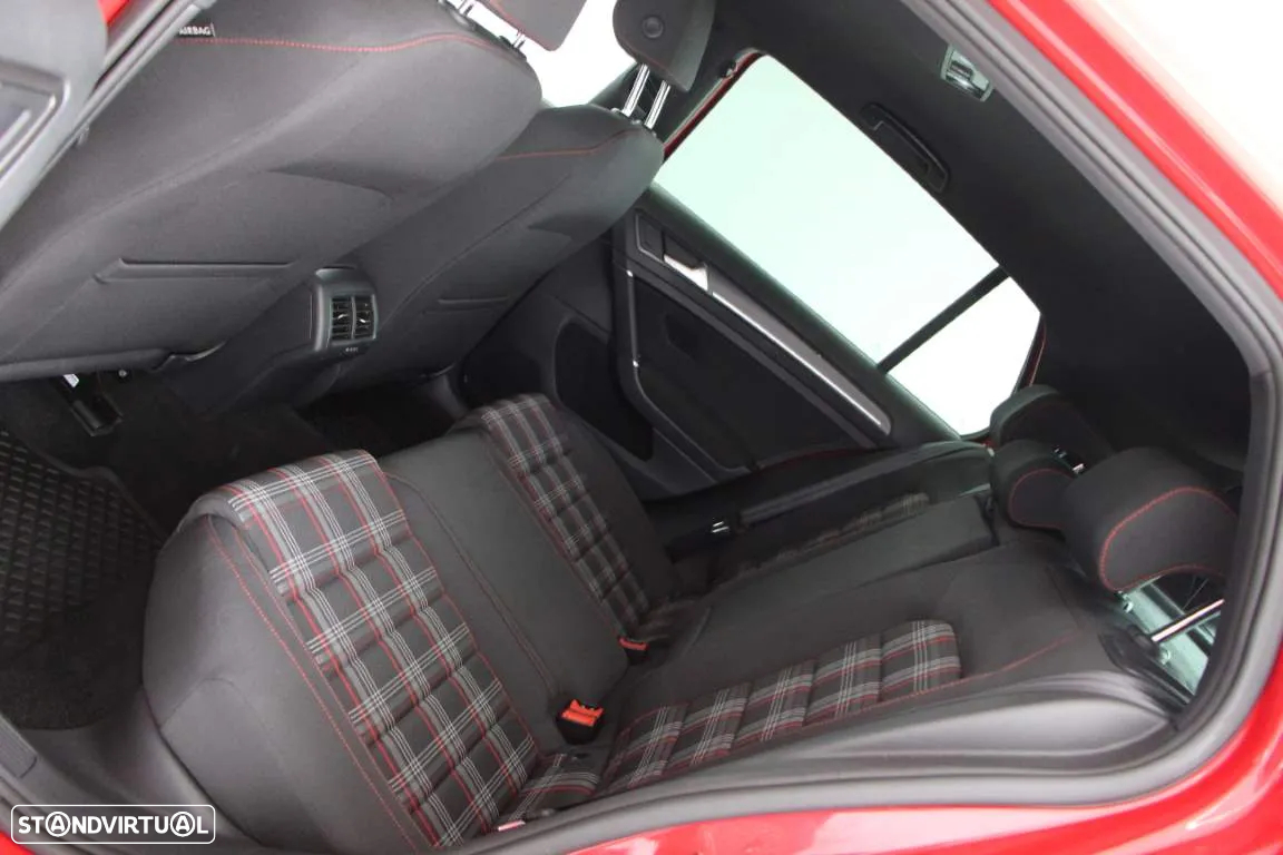 VW Golf 2.0 TSI GTI DSG - 6