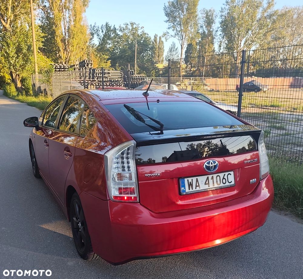 Toyota Prius (Hybrid) Executive - 4
