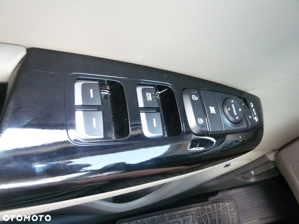 Kia Sportage 1.6 GDI 2WD DREAM-TEAM EDITION - 16