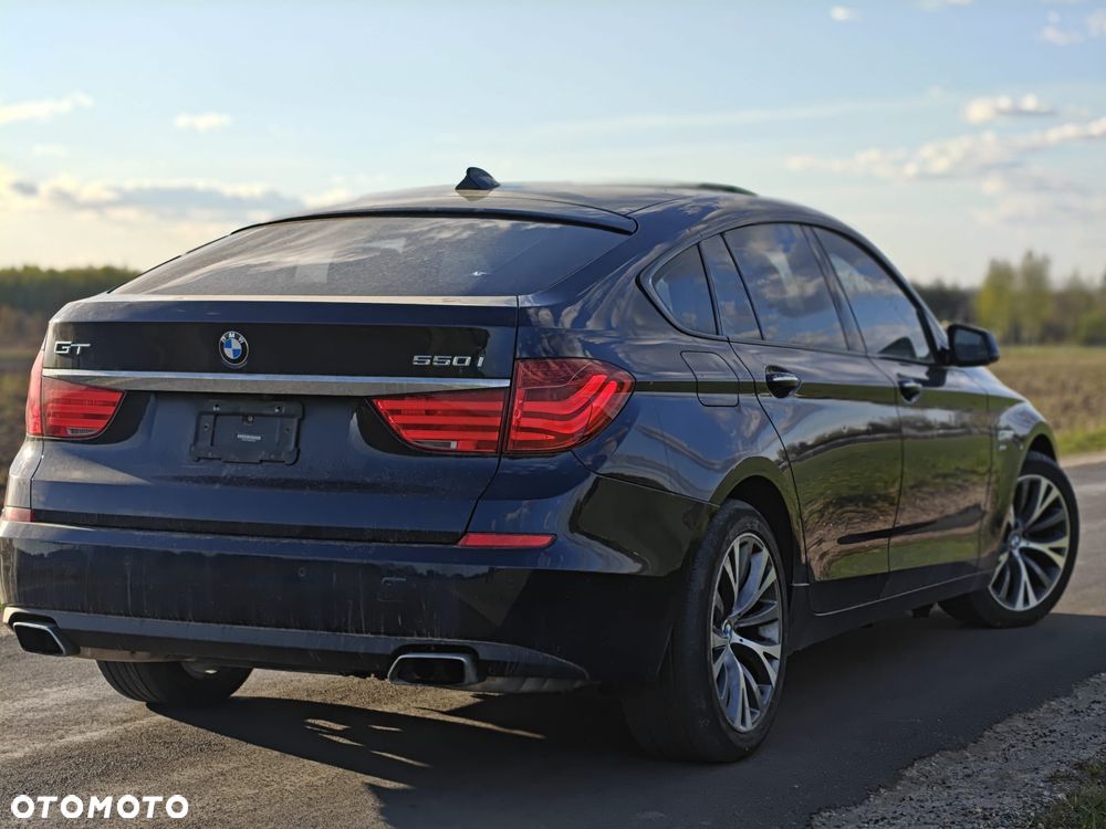 BMW 5GT 550i xDrive - 10