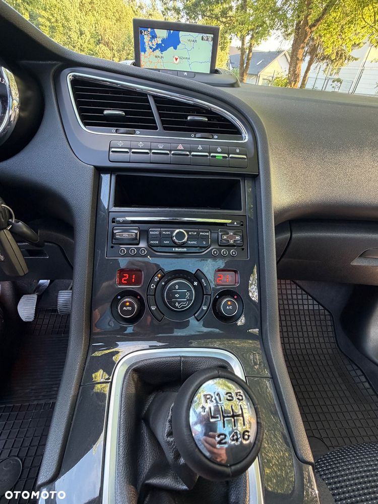 Peugeot 5008 HDI 150 Allure - 15