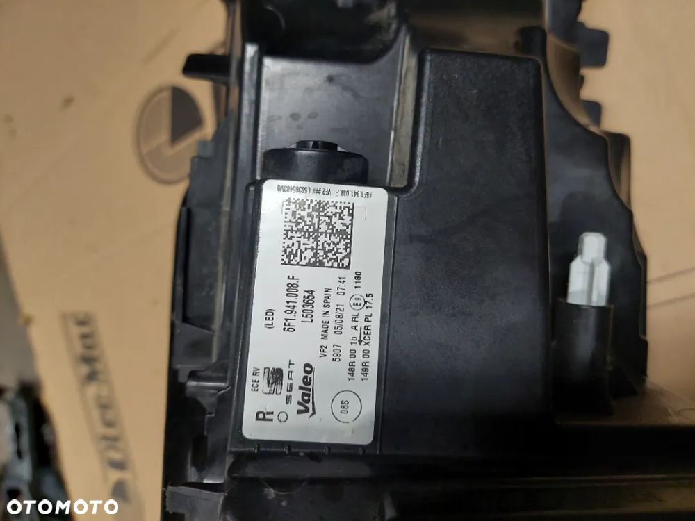 Reflektor prawy seat ibiza V Arona 6F1941 008F - 3