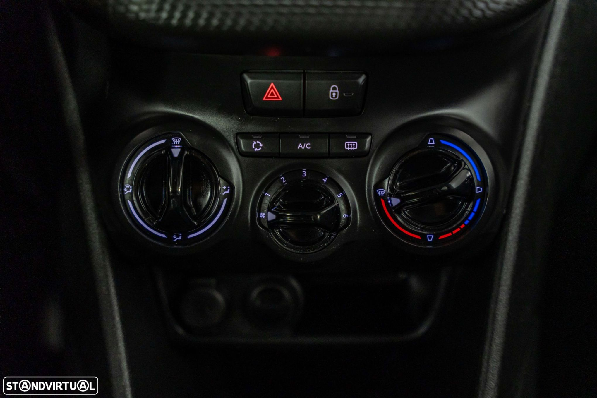 Peugeot 208 1.2 PureTech Signature - 22