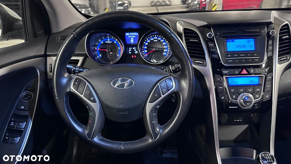 Hyundai i30 blue 1.6 CRDi YES Gold - 8