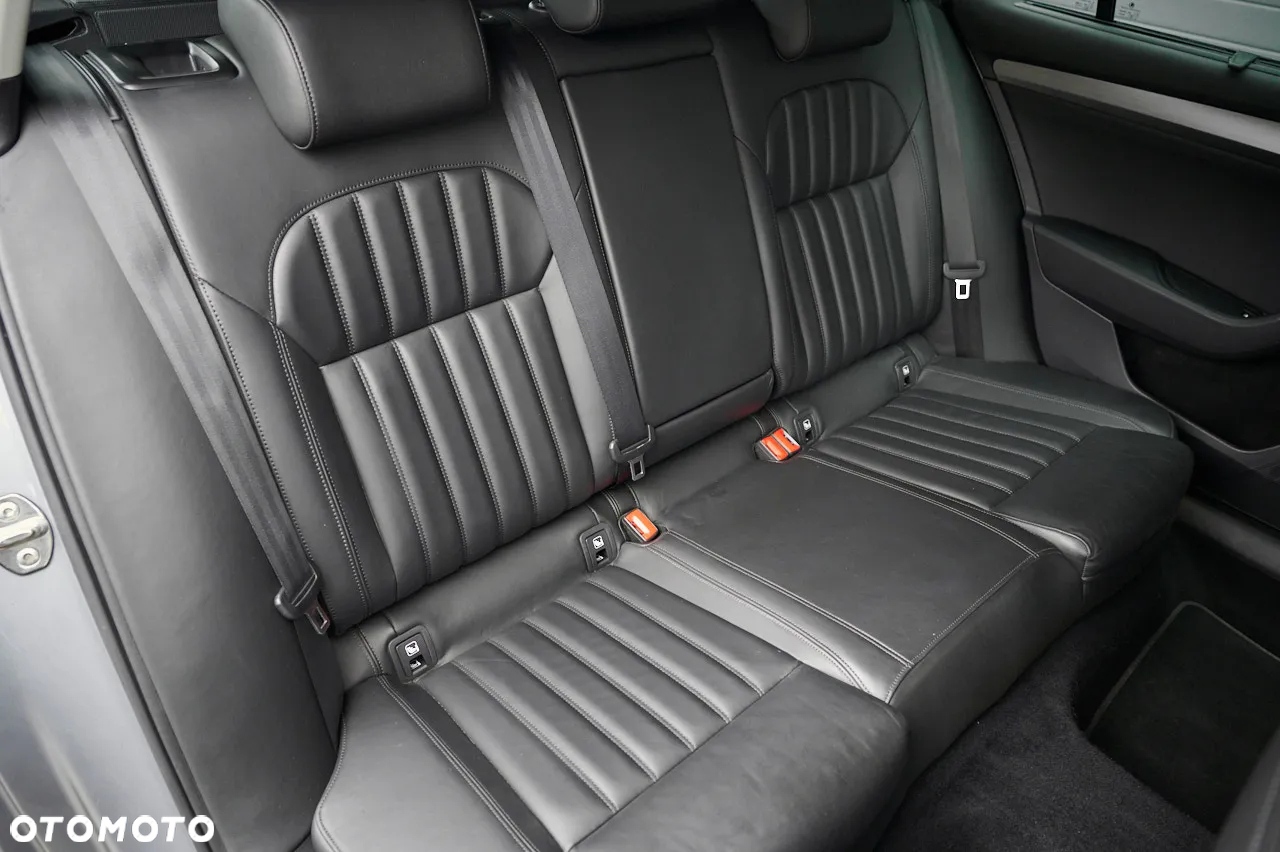 Skoda Superb 2.0 TDI DSG Premium Edition - 11