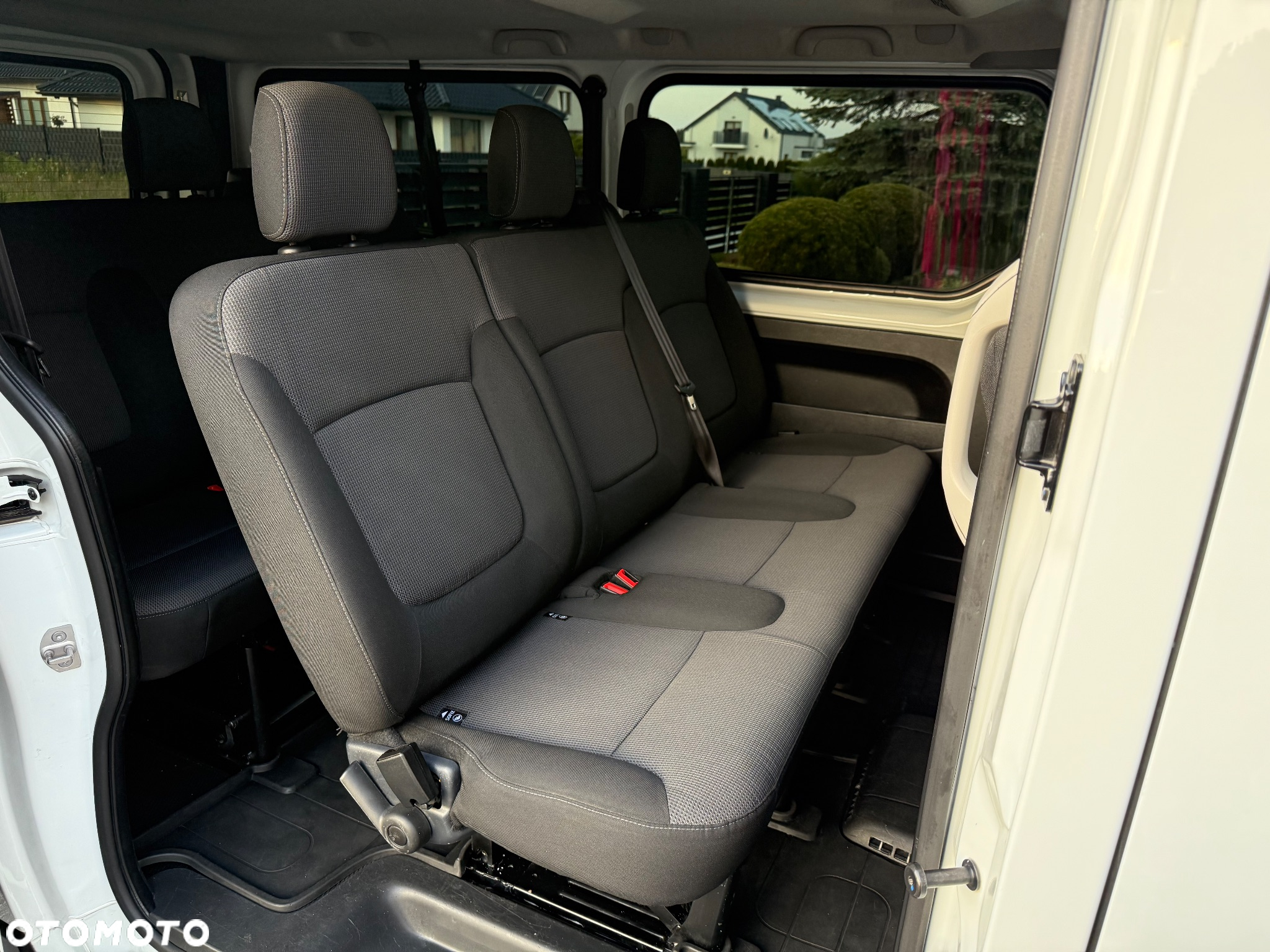 Renault Trafic 2.0 dCi L2H1 HD Extra (bryg.) - 22