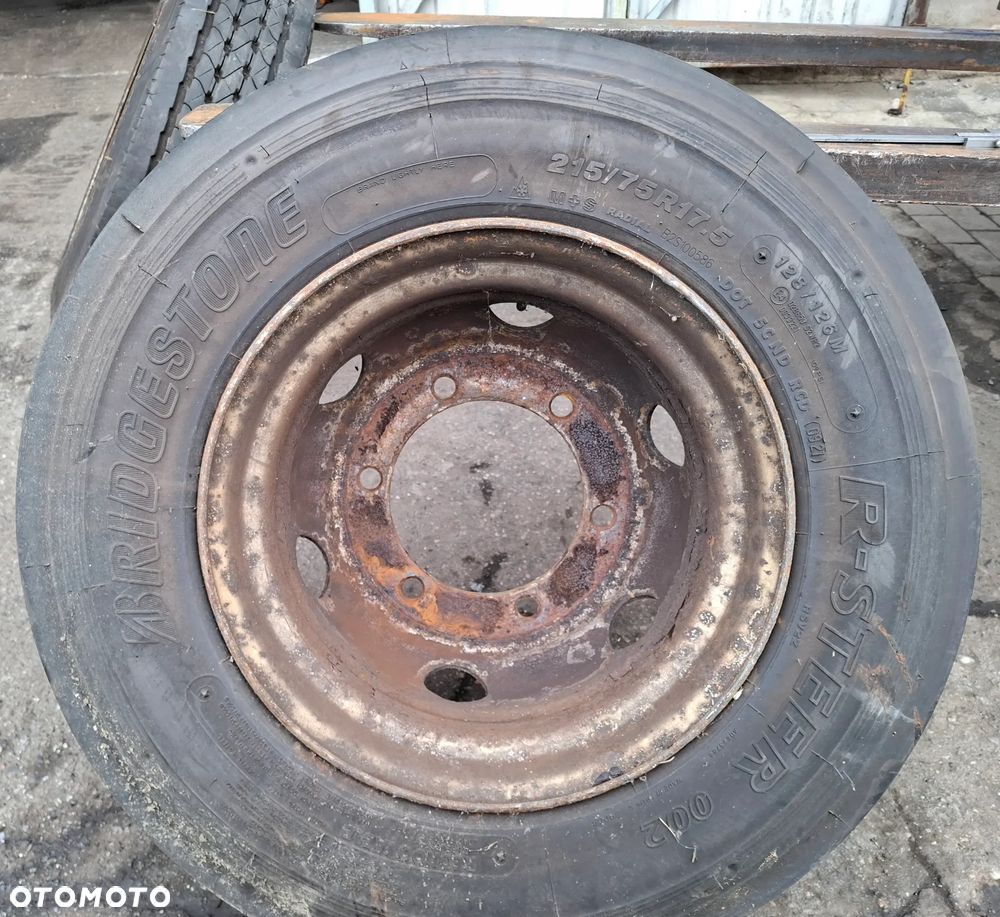 Felga z oponą Bridgestone R-STEER 002 rozmiar 215/75 R17.5 - 5