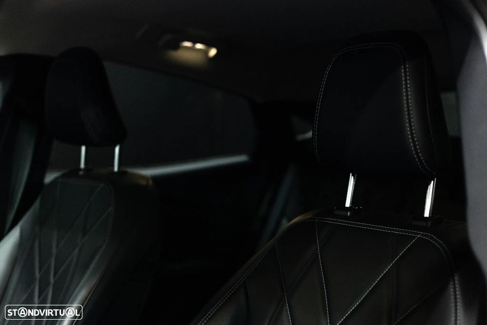 Ford Mustang Mach-E Standard - 22