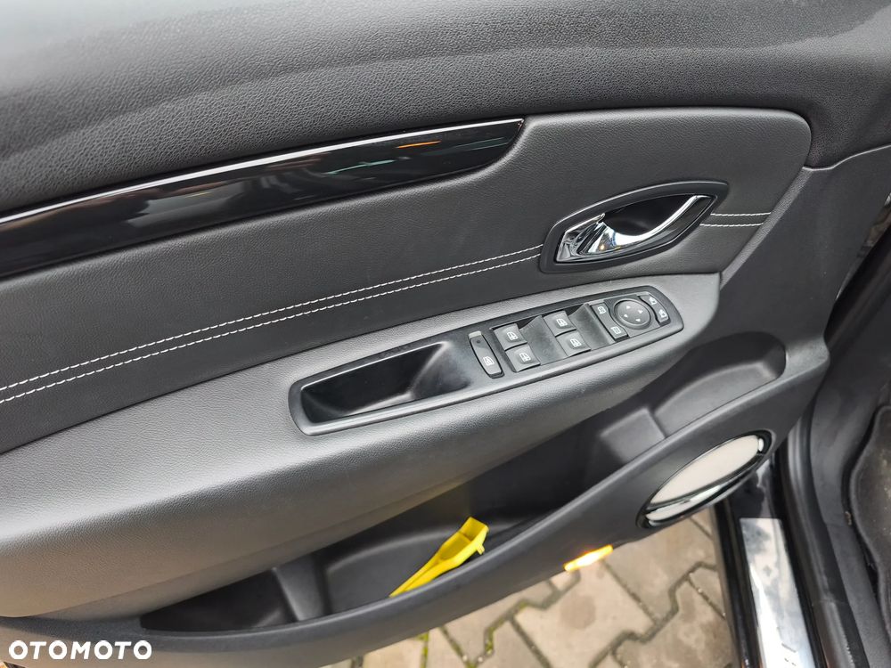 Renault Scenic dCi 150 Automatik Bose Edition - 11