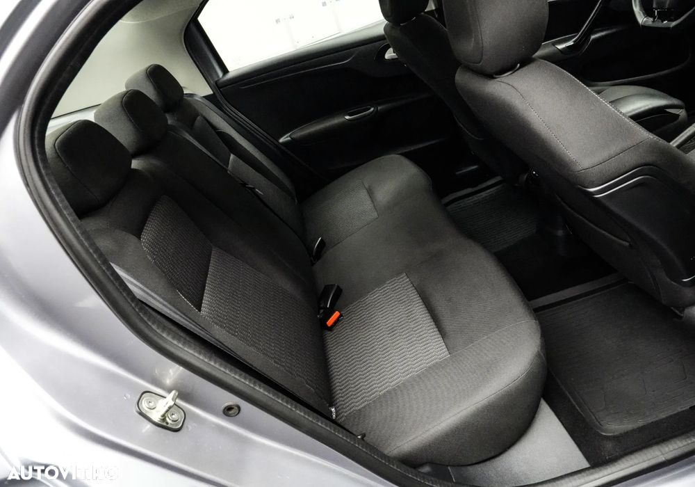 Peugeot 301 1.5 BlueHDI FAP Allure - 16