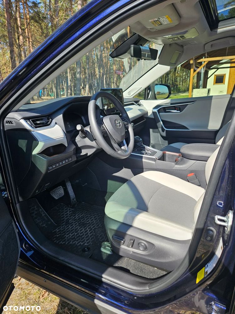 Toyota RAV4 2.5 Hybrid Black Edition by JBL 4x4 - 19