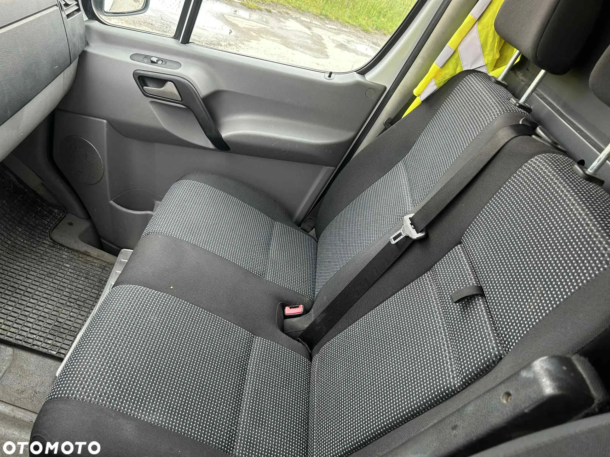 Mercedes-Benz Sprinter 216 - 19