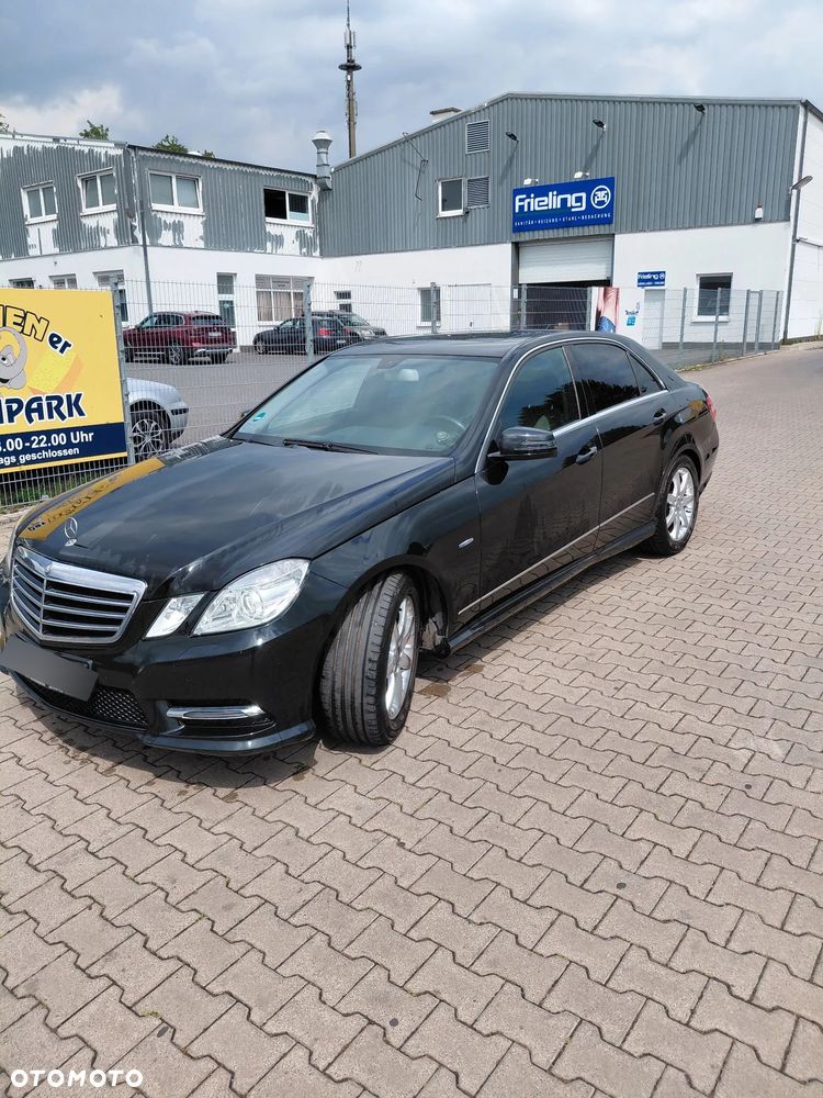Mercedes-Benz Klasa E 250 CDI DPF BlueEFFICIENCY Automatik Elegance - 13