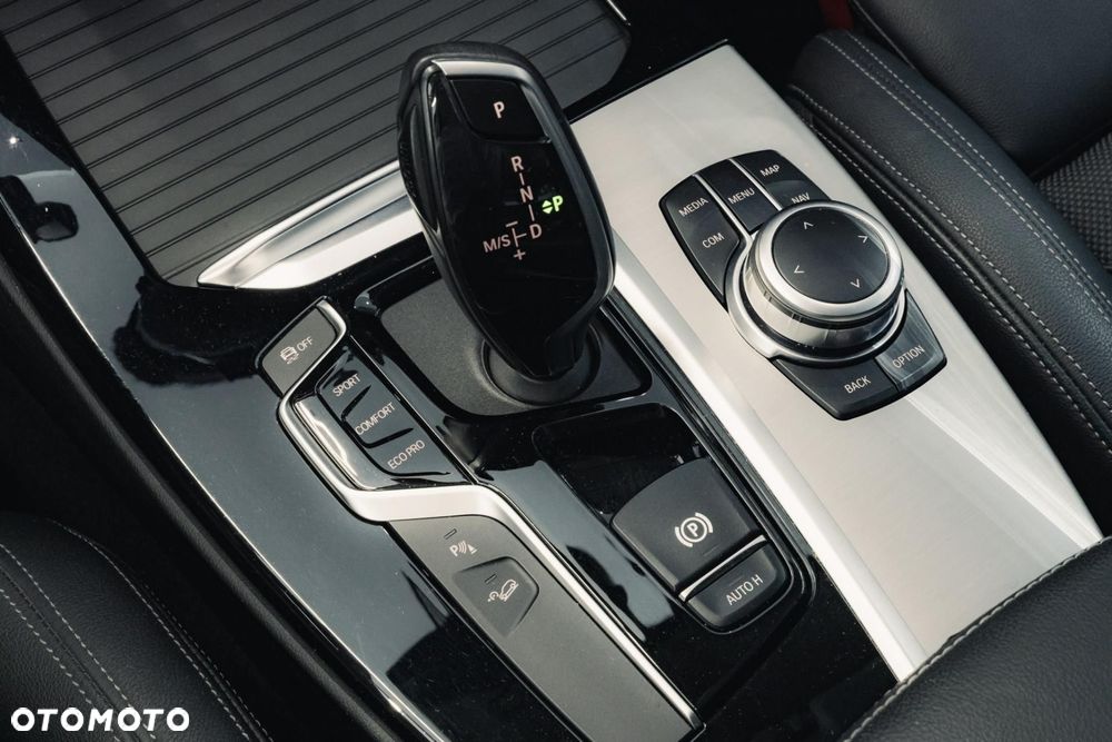 BMW X3 xDrive20d MHEV Advantage - 26