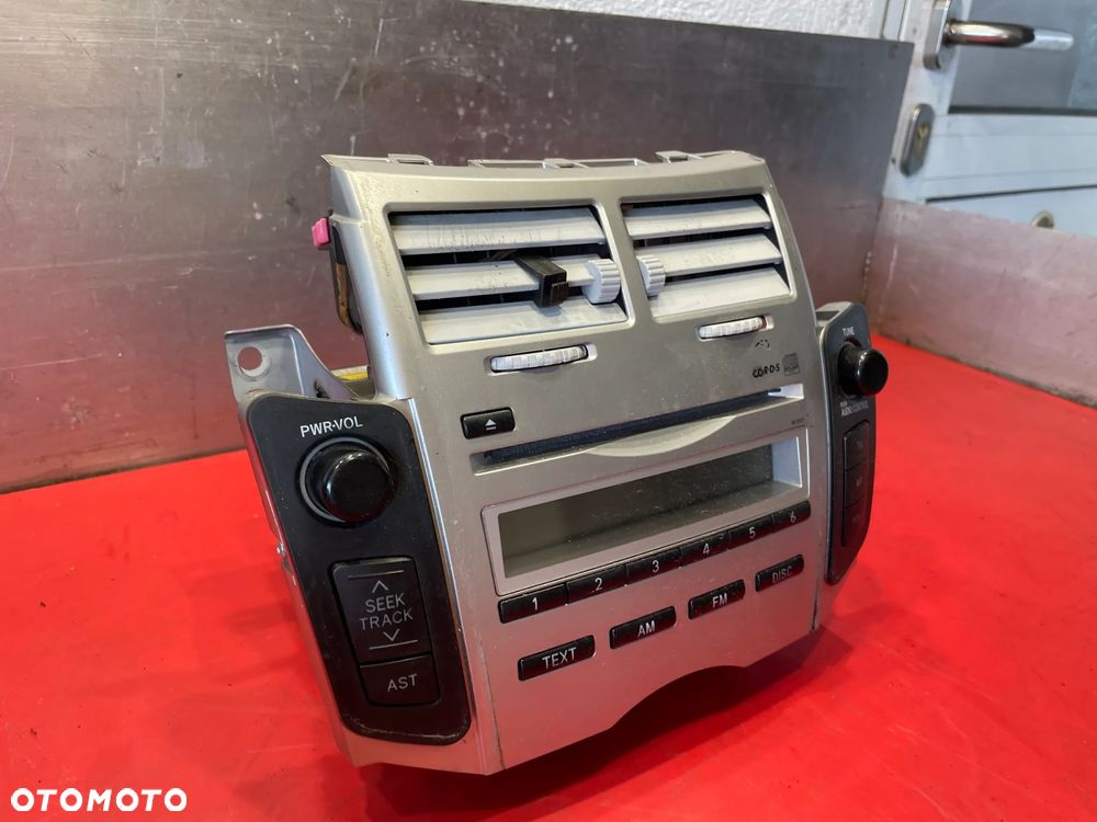 Radio 86120-0D200 do pojazdu: Toyota Yaris - 2