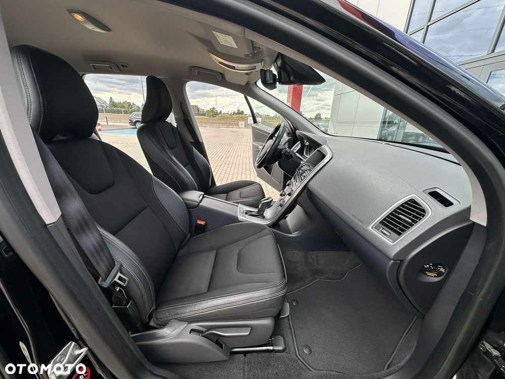Volvo XC 60 D4 Geartronic Kinetic - 14