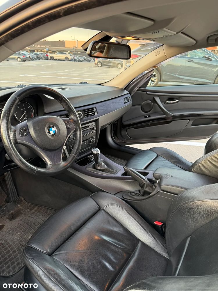 BMW Seria 3 320d - 10