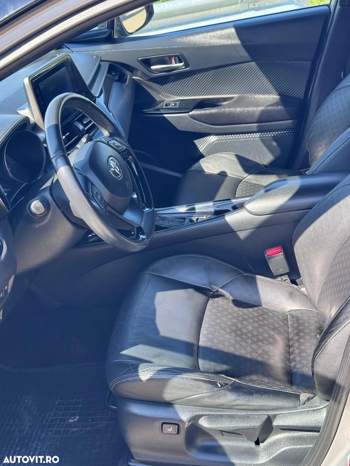 Toyota C-HR 1.8 HSD 4x2 CVT C-lassy LED - 16